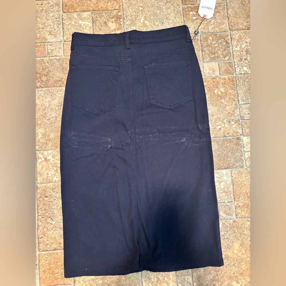 Inherit Navy Midi Skirt - Classic Pencil Style - Picture 6 of 6